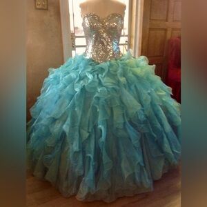 Quinceañera/prom Dress